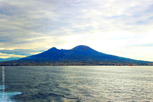 Slika na platnu Crisp view from Naples at the staggering Mount Vesuvius soaring in the dramatic-