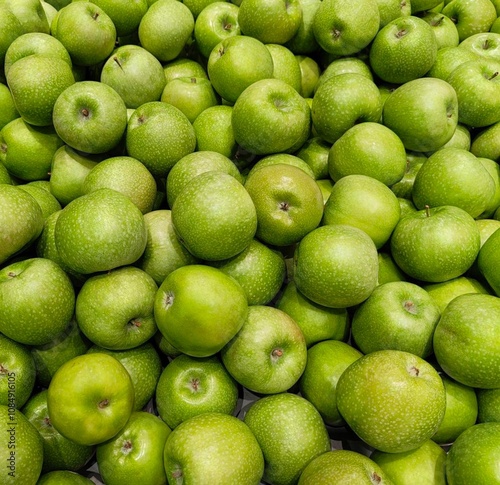 Green apples 