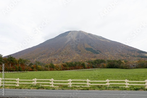 晩秋の大山　伯耆町小林方面から撮影 photo