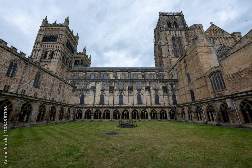 Fototapeta premium Durham Cathedral - Durham, UK