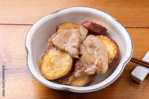 さつま芋と豚肉の甘辛バター炒め