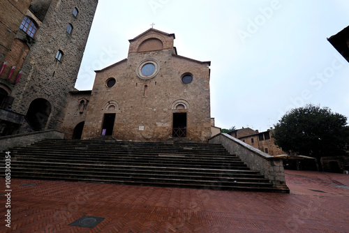   San Gimignano. to  malownicze i urokliwe sredniowieczne miasteczko we Włoszech zwane sredniowiecznym Manhatttanem.