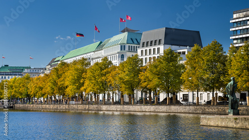 Herbstfärbung Hamburg Neuer Jungfernstieg