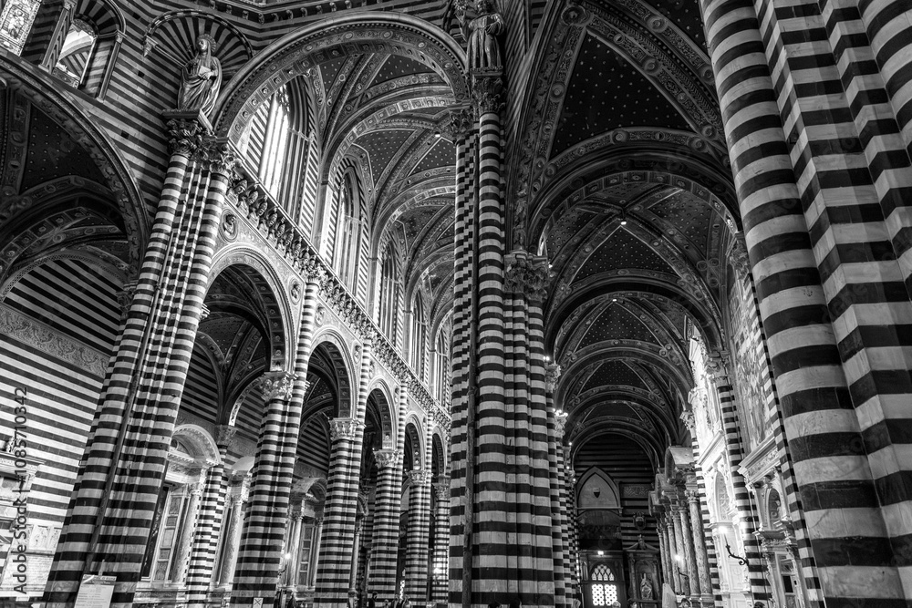 Fototapeta premium Interior view of the Siena Cathedral in Siena, dedicated to the Assumption of Mary, Tuscany, Italy