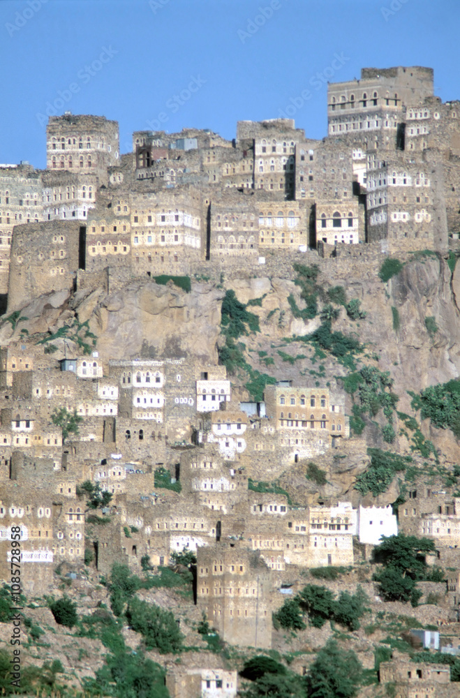 Fototapeta premium The village of Al Hajjarah on Jabal Haraz mountains in Yemen at sunset