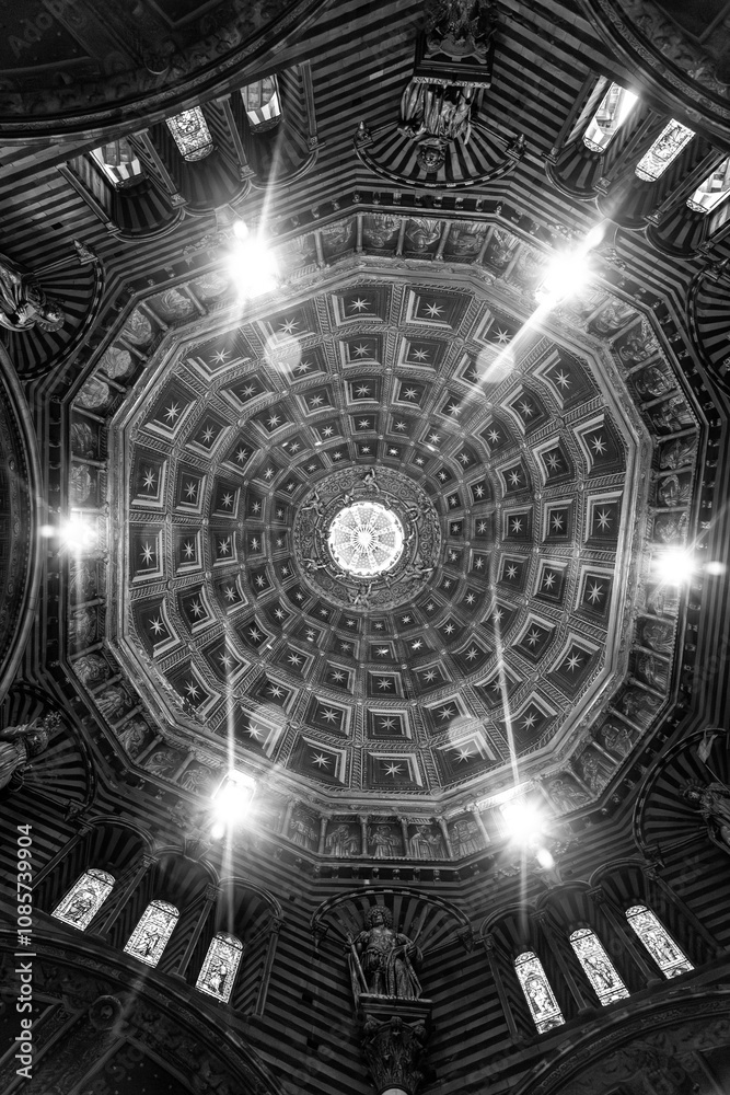 Naklejka premium Interior view of the Siena Cathedral in Siena, dedicated to the Assumption of Mary, Tuscany, Italy