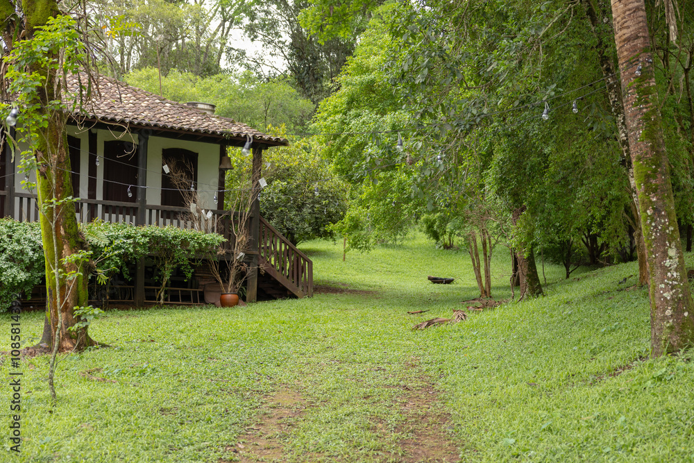 Cidade, vilarejo. Arquitetura de um pequeno vilarejo em MG Cidade, vilarejo. Arquitetura de um pequeno vilarejo em MG