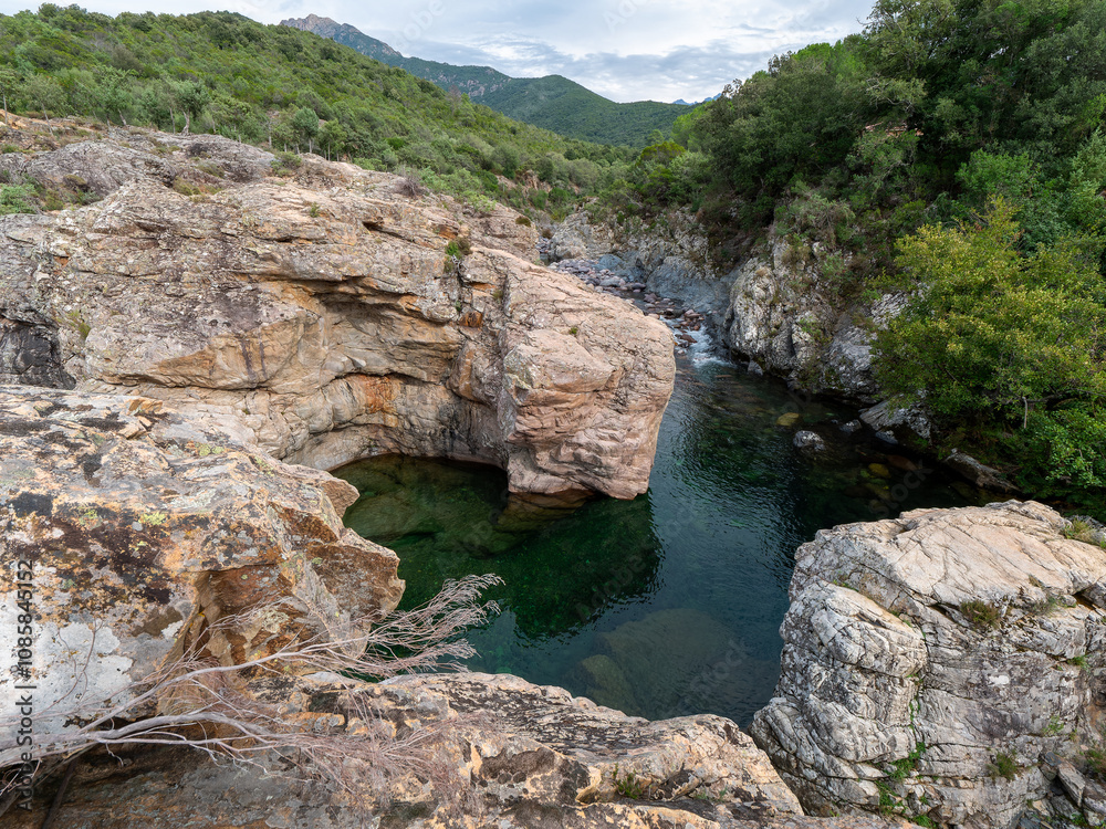 Natürliche Felsauswaschung am Fango Fluss, Badestelle Natürliche Felsauswaschung am Fango Fluss, Badestelle