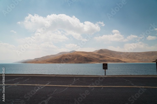 Yamdrok Lake, Tibet photo