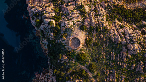 vista dall'altro della torre antica photo