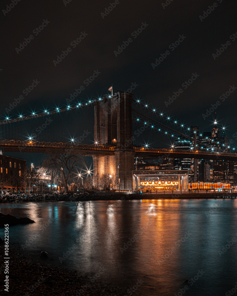 Fototapeta premium Starry Brooklyn Bridge by Dusk