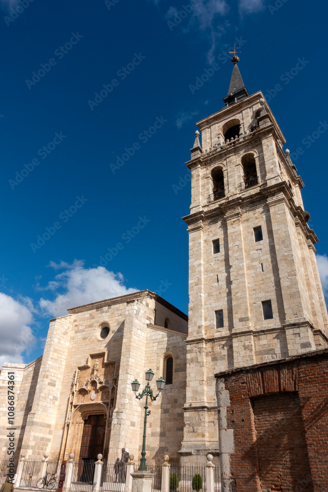 Fototapeta premium Facade of the Magistral Cathedral of the Justo and Pastor Children in Alcala de Henares. Madrid, Spain.