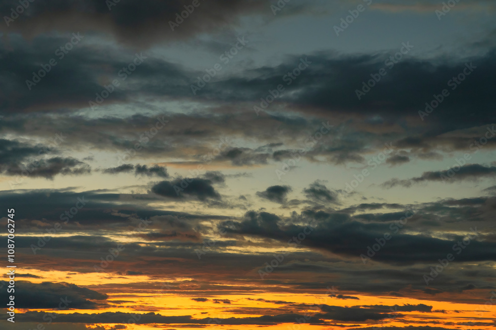 Fototapeta premium The sky with the colors of sunset