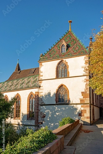 Obraz na płótnie Kirche in der Altstadt von Basel in der Schweiz w salonie