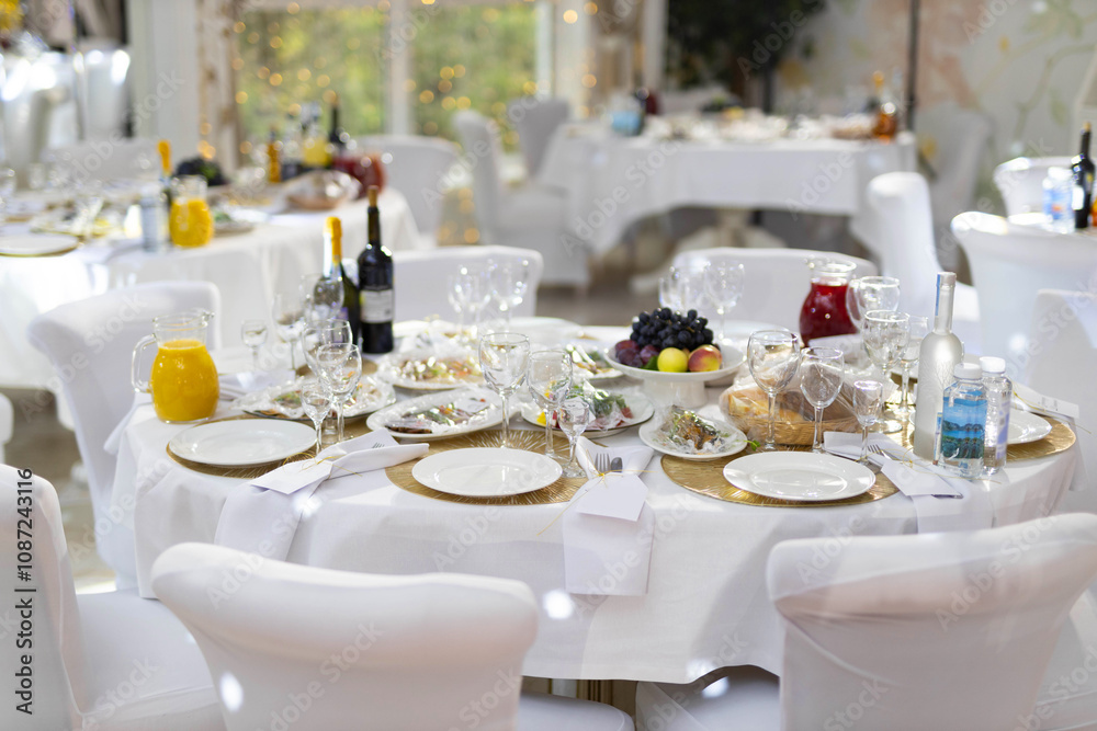 set table at a banquet in a restaurant set table at a banquet in a restaurant