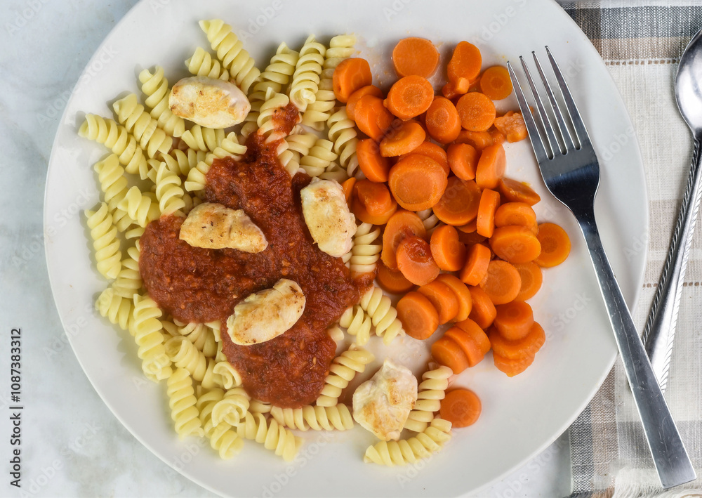 rotini top with sauce and chicken rotini top with sauce and chicken