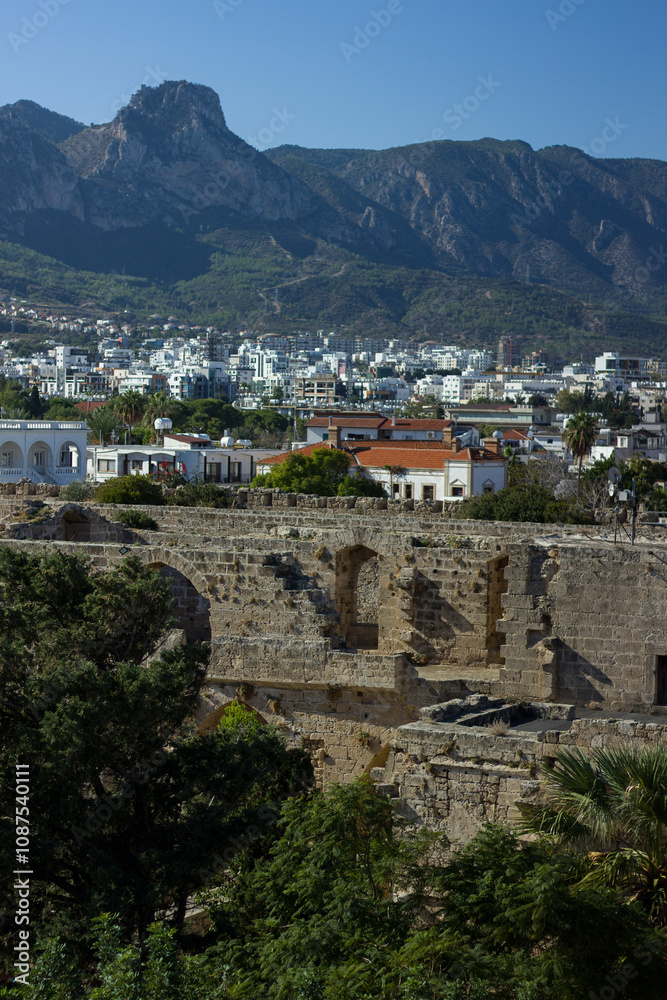 Obraz premium City on the seashore with mountains 2