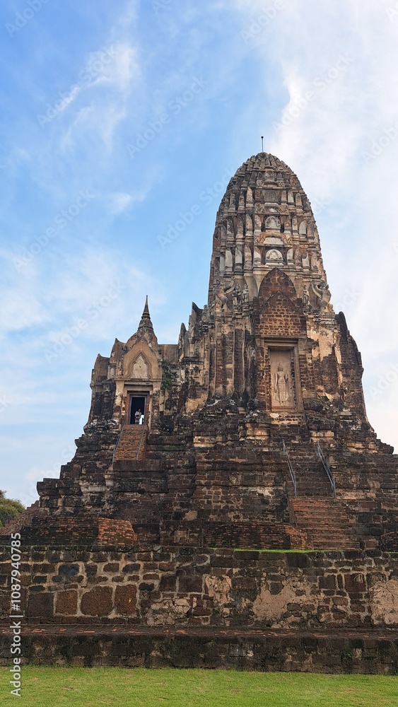 Ancient temple in Ayutthaya Ancient temple in Ayutthaya