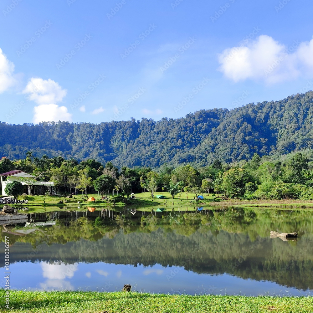 Fototapeta premium lake and mountains
