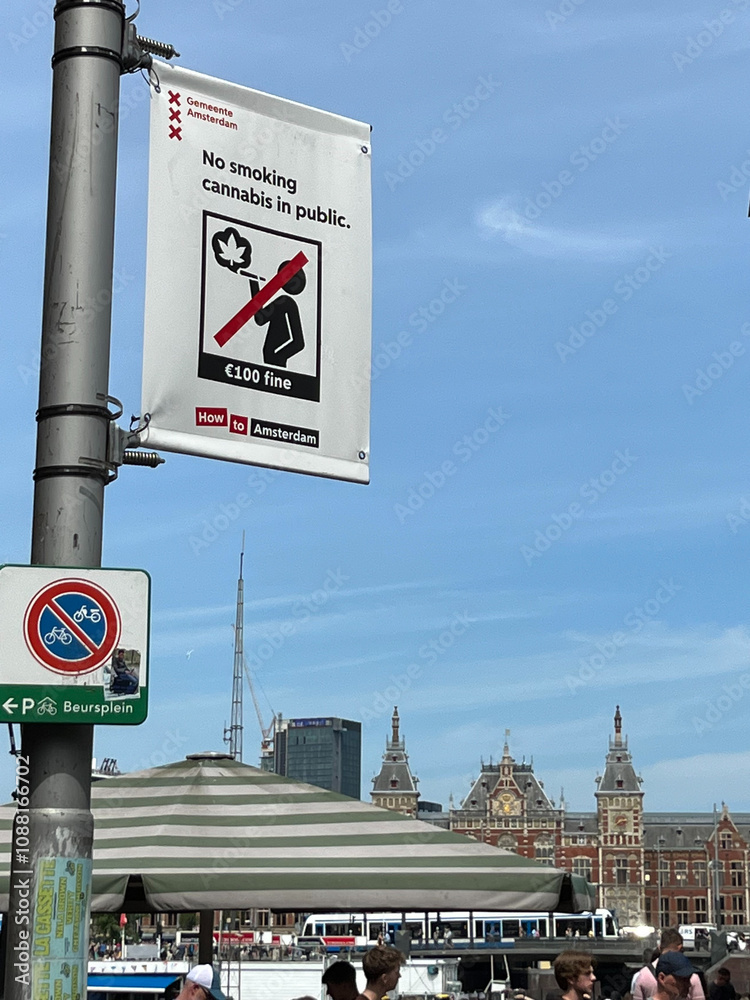 Obraz premium Amsterdam, Netherlands. June 23, 2023. A new road sign in Amsterdam.