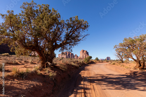 Monument Valley Rock Formations, Arizona-Utah Border, USA – Iconic Desert Landscapes with Majestic Buttes and Mesas, Captured in Stunning Light and Natural Splendor