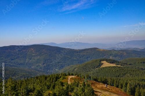 Fototapeta Naklejka Na Ścianę i Meble -  picturesque and wonderful views on the way to Pilsko in the Beskid Mountains