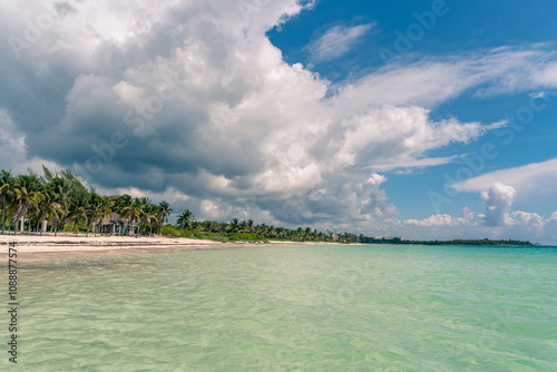 Ein Blick ins Paradise - das karibische Meer in Mexiko bei Tulum photo