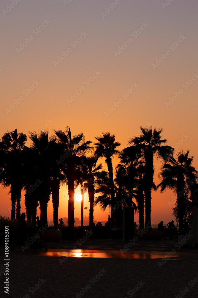 Obraz premium Kite beach sunset on Dubai beach 