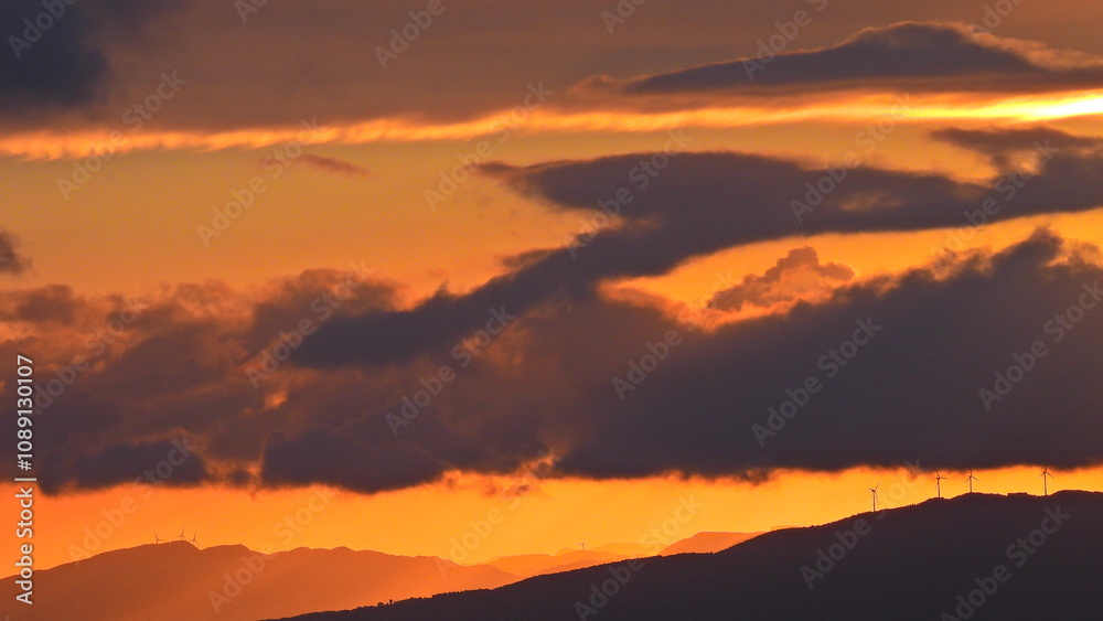 Obraz premium 夕暮れの稜線