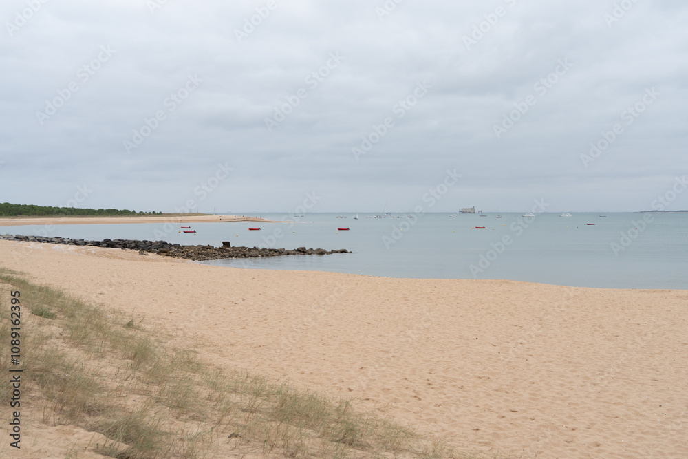 Plage de Boyardville à Saint-Georges-d'Oléron sur l'île d'Oléron en France - Europe Plage de Boyardville à Saint-Georges-d'Oléron sur l'île d'Oléron en France - Europe