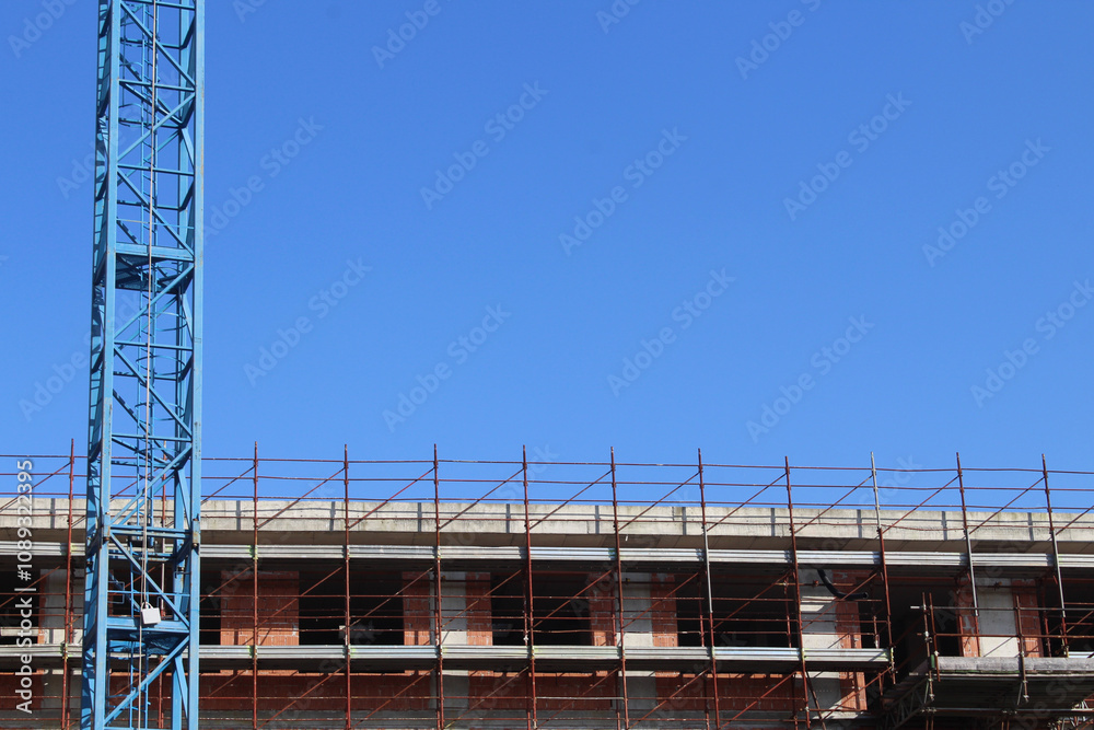 Lavori in corso nel cantiere edile - costruire Lavori in corso nel cantiere edile - costruire