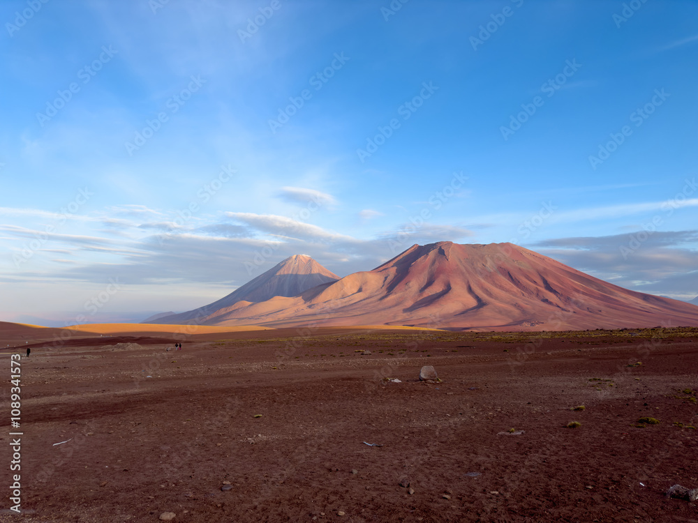 Fototapeta premium Licancabur Volcano at Sunrise