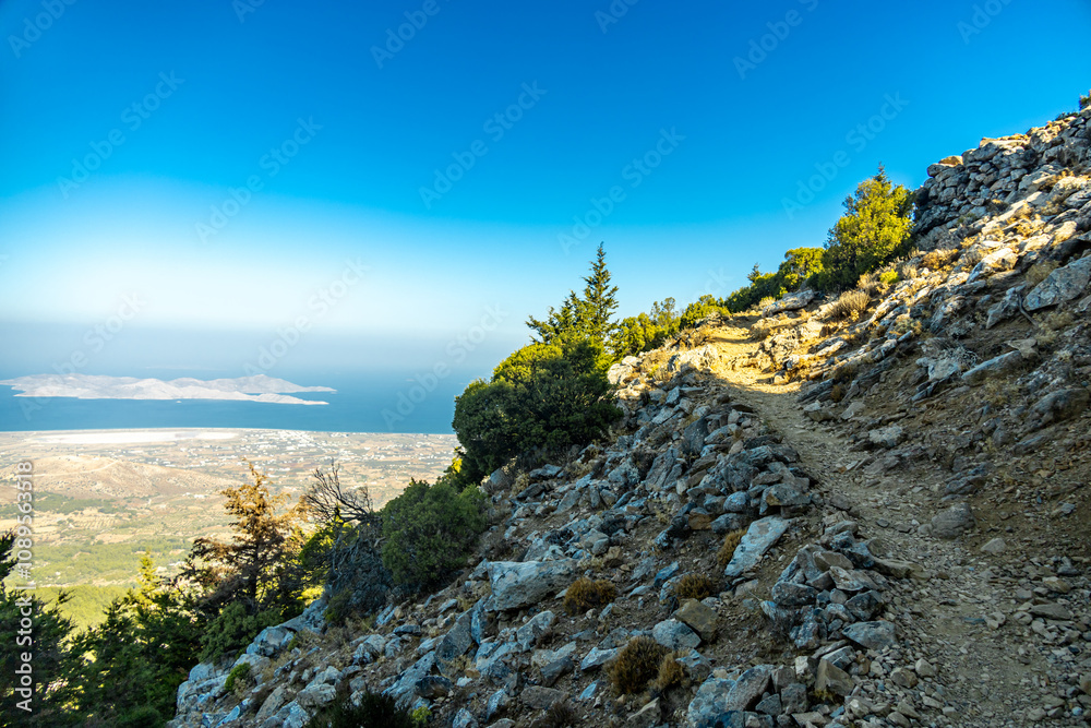 Wanderung auf den höchsten Punkt der griechischen Insel Kos in der Süd Ägäis - dem Mount Dikeos - Griechenland