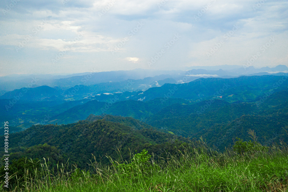 Obraz premium Breathtaking mountain view scenic overlook nature photography lush landscape panoramic perspective tranquility in nature