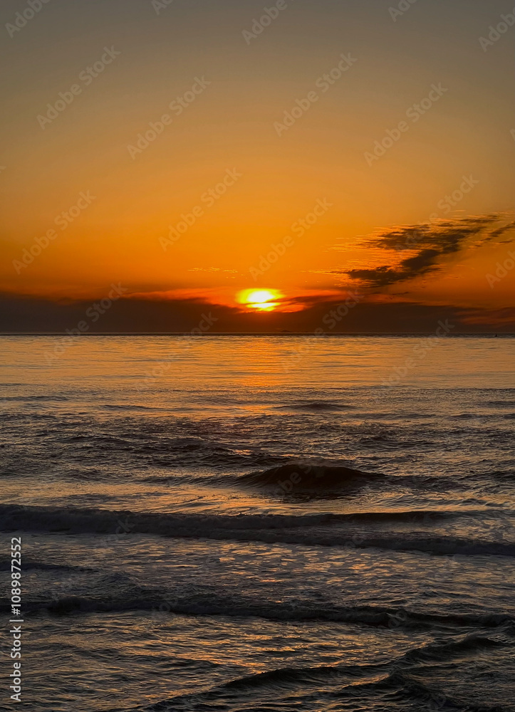 Obraz premium Sunset over the Sea