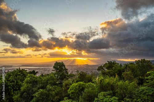 Tantalus Lookout at sunset, Puu Ualakaa State Park Honolulu. photo