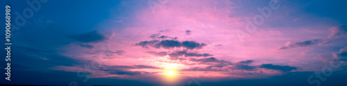 Obraz na płótnie Colorful cloudy sky at sunset. Sky texture. Abstract nature background. Horizontal banner w salonie