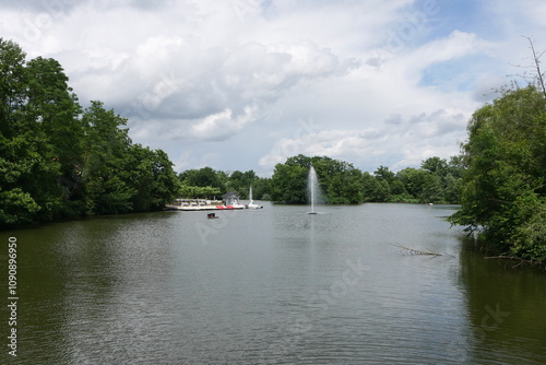 Großer Teich im Kurpark von Bad Nauheim photo