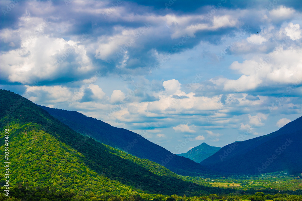 Fototapeta premium Stunning landscape with mountains and blue sky. Yercaud hill station, Tamil Nadu, India