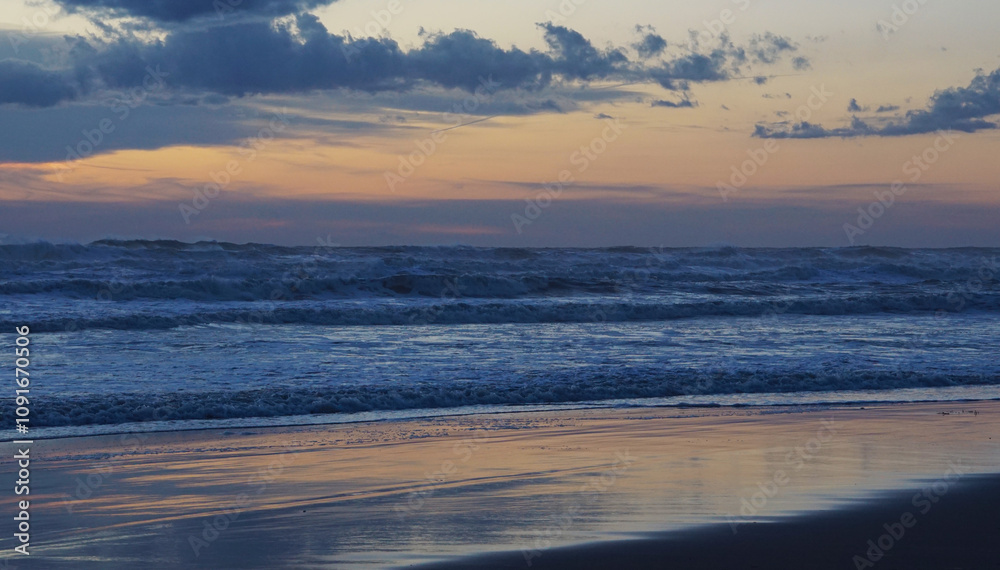 Obraz premium sunset over the sea