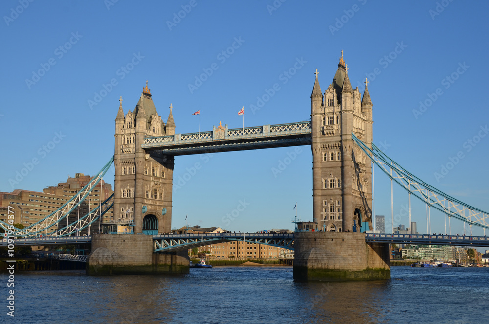 Fototapeta premium London, England, United Kingdom - October 2024: Tower Bridge is a bascule, suspension bridge built between 1886 and 1894. One of the prominent symbols of the United Kingdom.