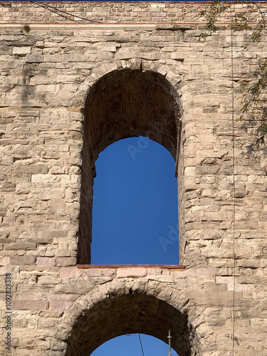 Canvas Print aquaduct at istanbul