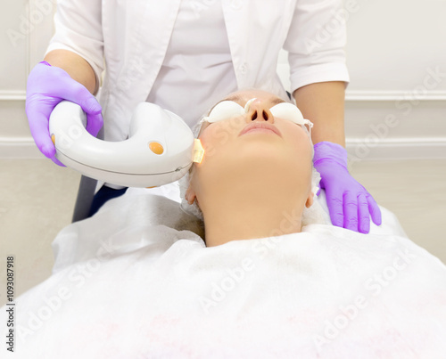 Photorejuvenation,Cosmetic Laser Dermatology ,dermatologist offices,laser technology	 photo