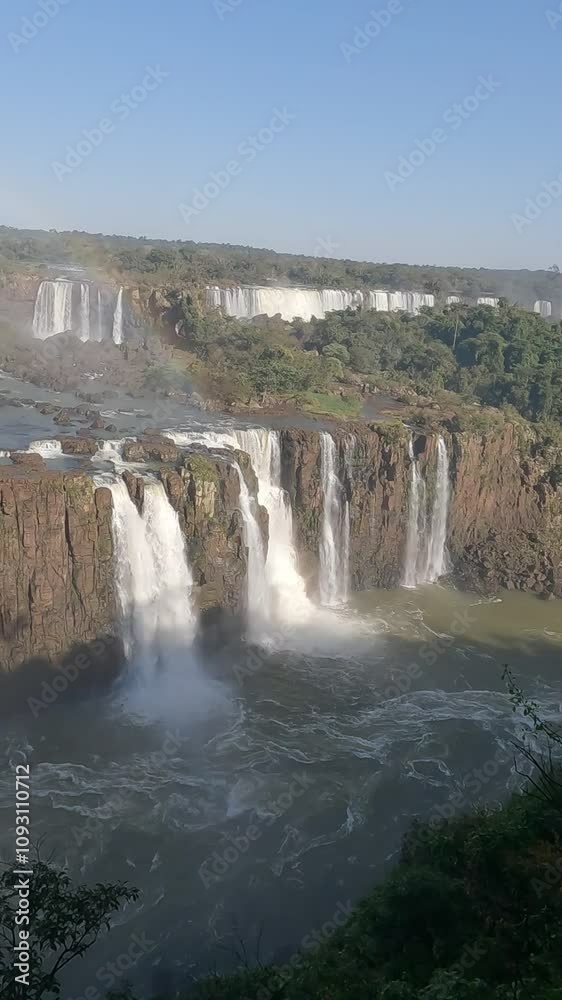  cataratas do iguaçu vistas pelo lado brasileiro, em foz do iguaçu, paraná 