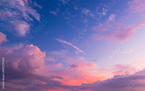 Fototapeta Naklejka Na Ścianę i Meble -  Pink sky and clouds background,Beach dawn, sunrise. Evening sky with clouds. Golden hours. afternoon vanilla sky. Seashore sunburn or Sunset