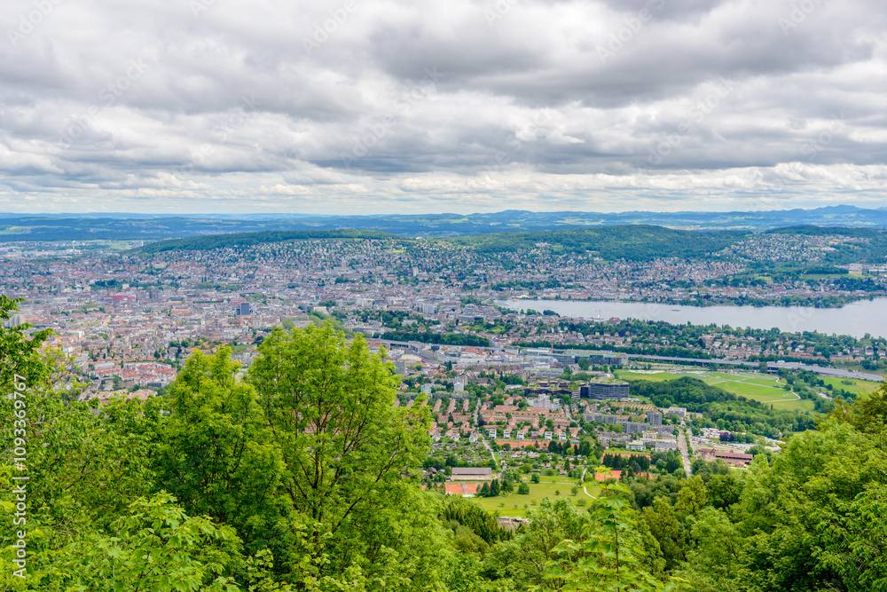 Obraz premium Zurich suburbs overlook from Uetliberg