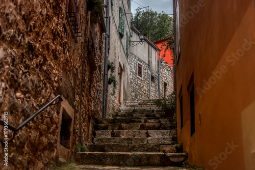 Fototapeta Naklejka Na Ścianę i Meble -  Beautifully landscaped streets and small squares in Rovinj, Istria, Croatia