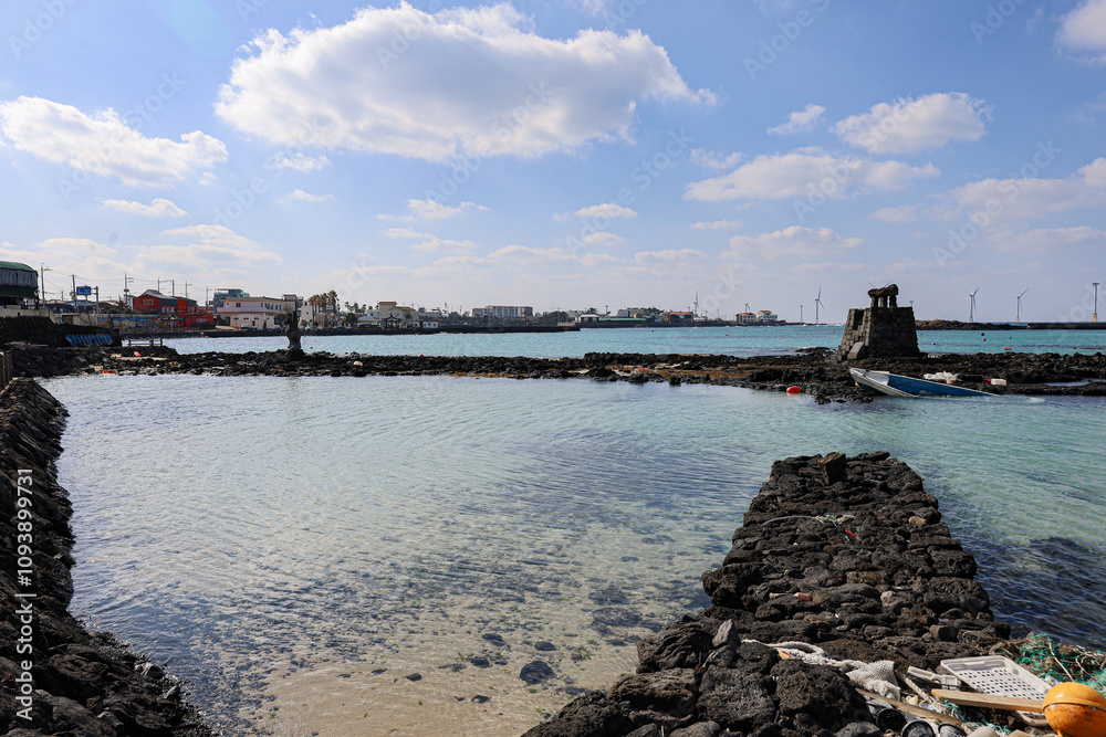 Fototapeta premium 제주도 제주시 한림읍 귀덕리 복덕개포구