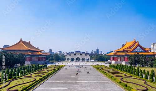 фотографія The main gate of National Chiang Kai-shek (CKS) Memorial Hall, the landmark for tourist attraction in Taiwan