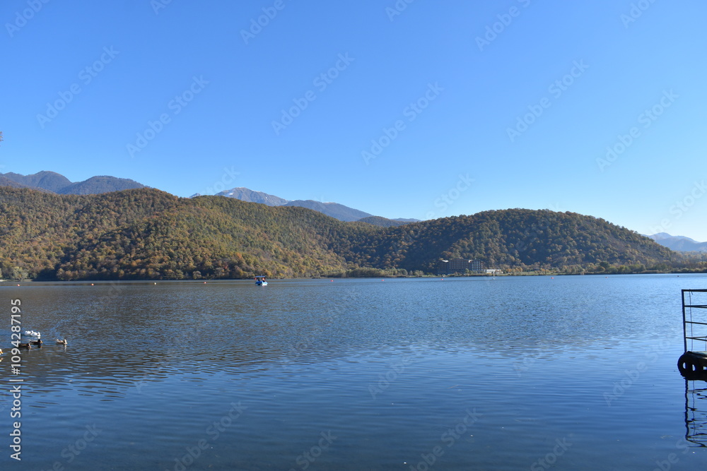 Obraz premium lake and mountains